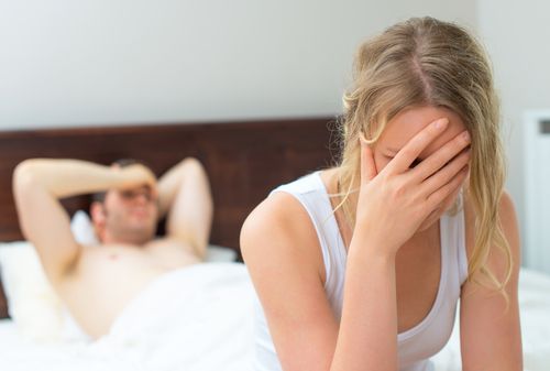 Zaburzenia erekcji – czy warto leczyć się samemu